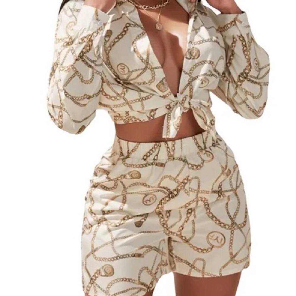 GIRL SOUL • White & Gold Shirt & Short Set • Large •